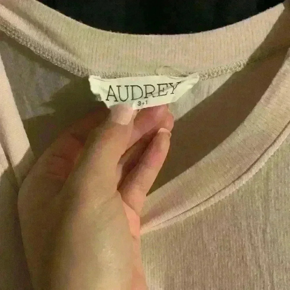 Audre 3-1 soft flowy dress. - Picture 2 of 3
